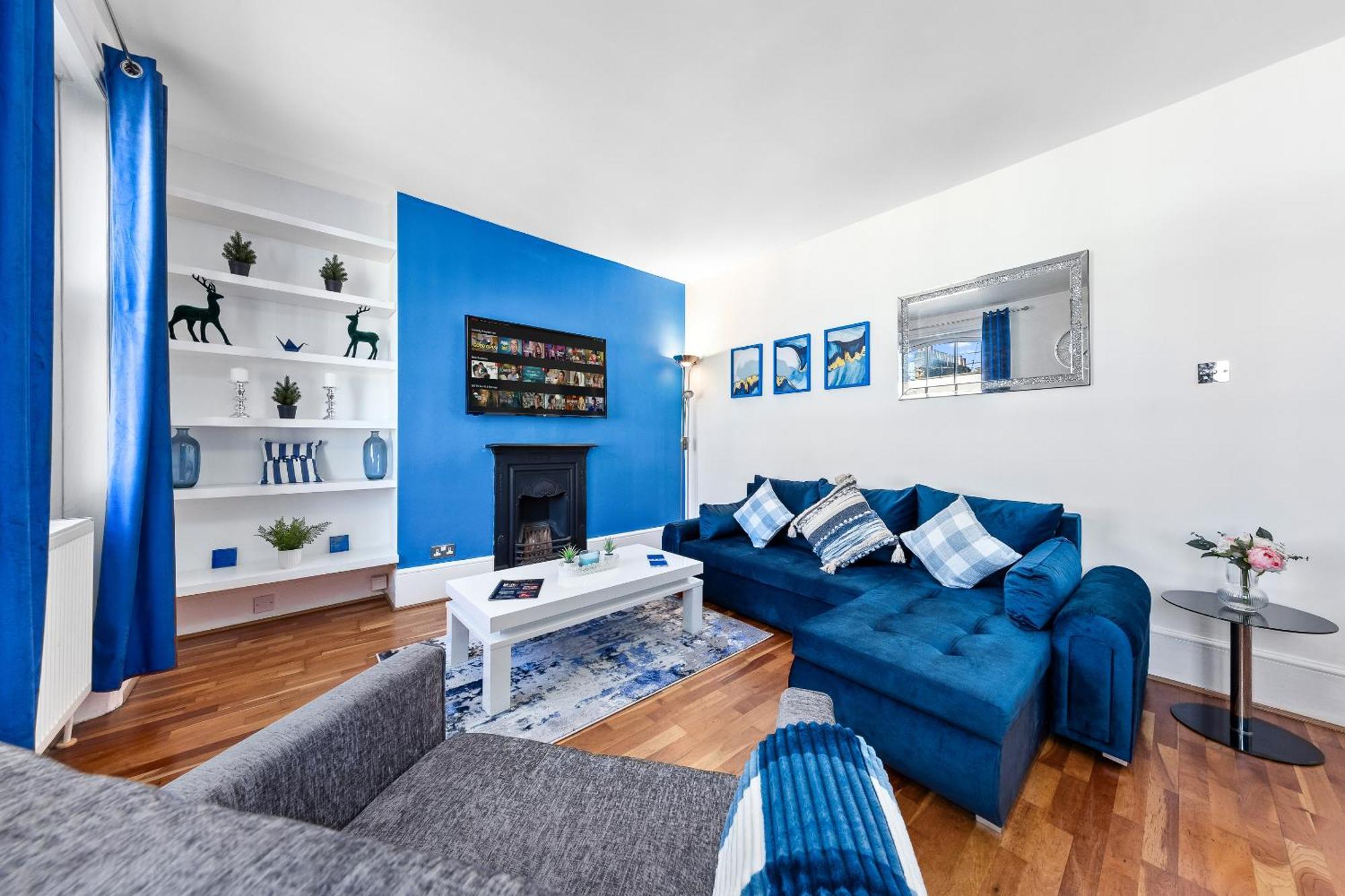 Balcony Blue Theme 1 Bedroom Central London Luxury Flat Near Hyde Park! Accommodates Up To 6! Double Sofa Bed And Next To Station! מראה חיצוני תמונה