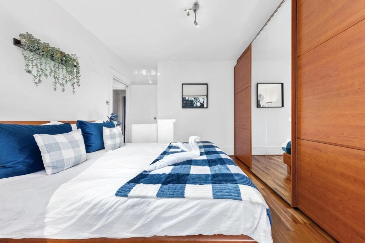 Balcony Blue Theme 1 Bedroom Central London Luxury Flat Near Hyde Park! Accommodates Up To 6! Double Sofa Bed And Next To Station! מראה חיצוני תמונה
