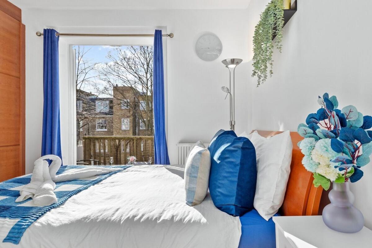 Balcony Blue Theme 1 Bedroom Central London Luxury Flat Near Hyde Park! Accommodates Up To 6! Double Sofa Bed And Next To Station! מראה חיצוני תמונה