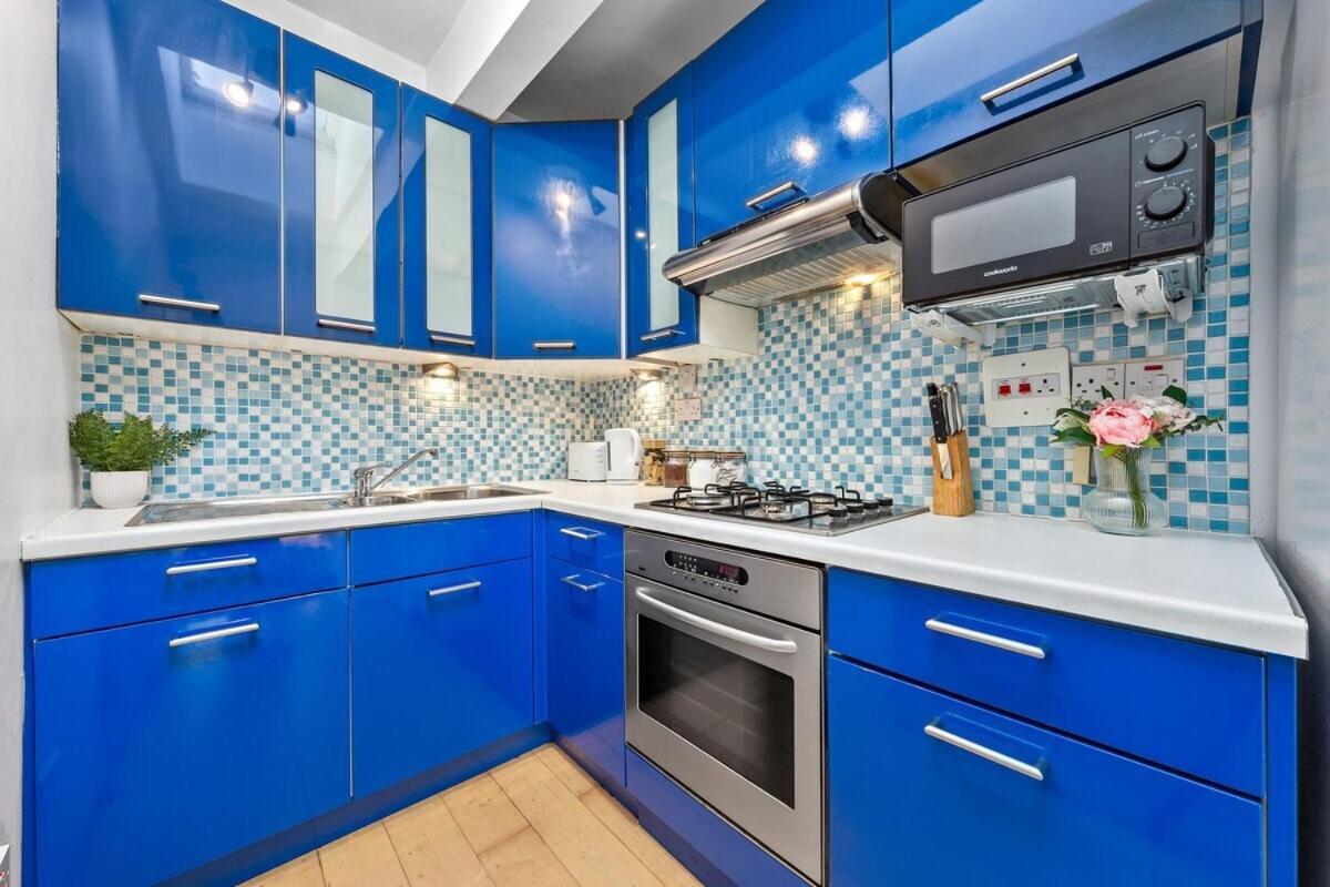 Balcony Blue Theme 1 Bedroom Central London Luxury Flat Near Hyde Park! Accommodates Up To 6! Double Sofa Bed And Next To Station! מראה חיצוני תמונה