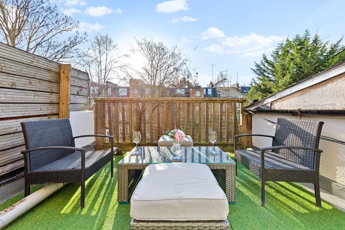 Balcony Blue Theme 1 Bedroom Central London Luxury Flat Near Hyde Park! Accommodates Up To 6! Double Sofa Bed And Next To Station! מראה חיצוני תמונה
